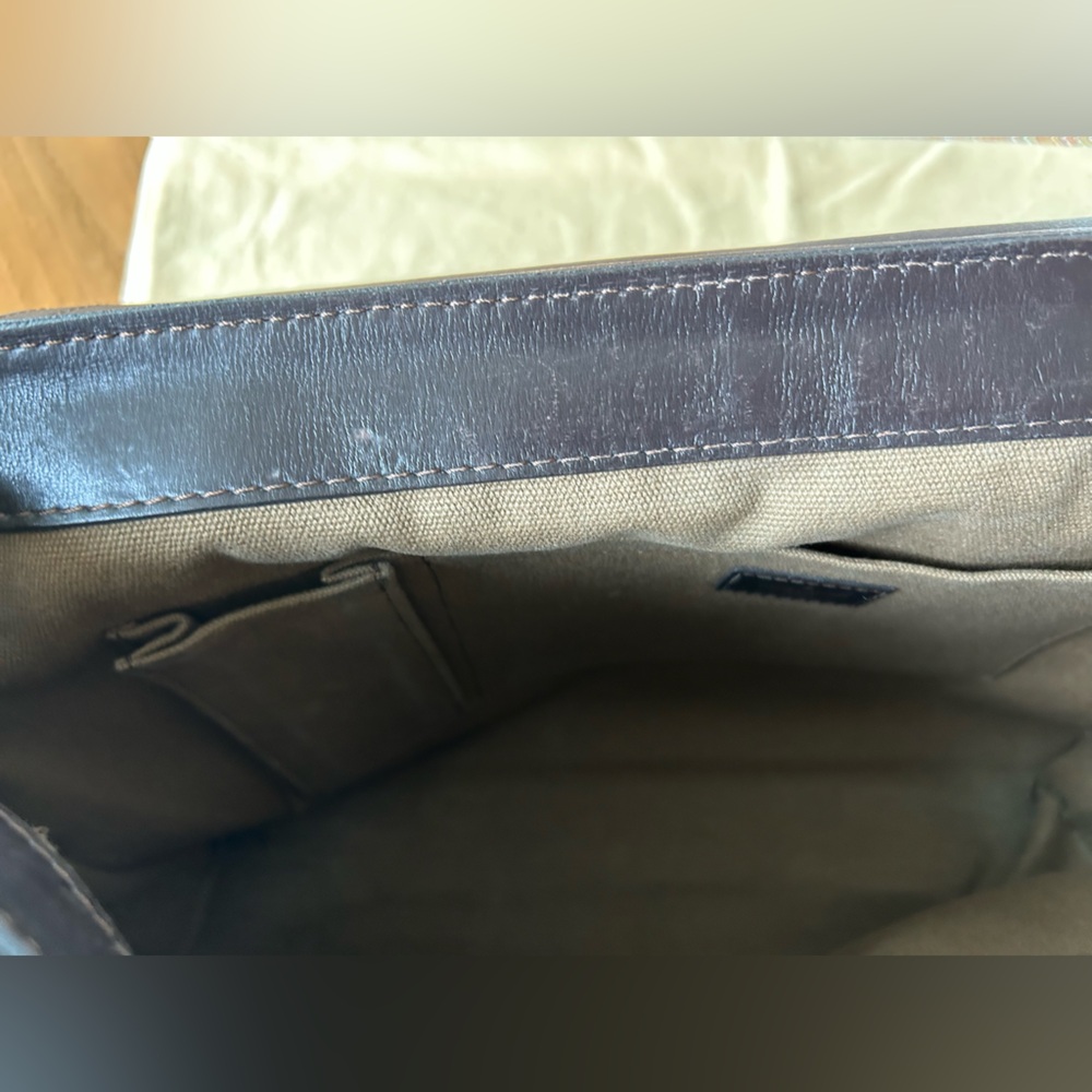 Louis Vuitton Omaha Messenger Bag with dust bag - Picture 5 of 8